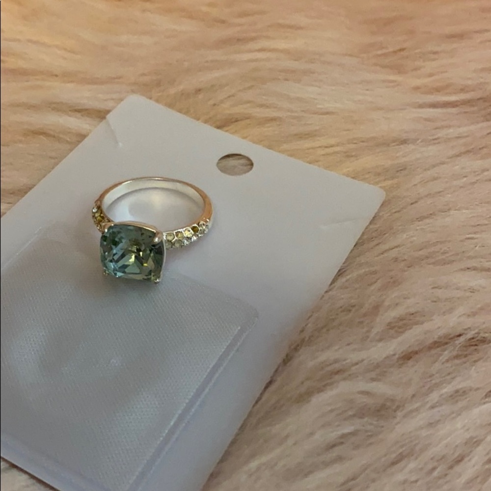 Ring - Picture 1 of 2